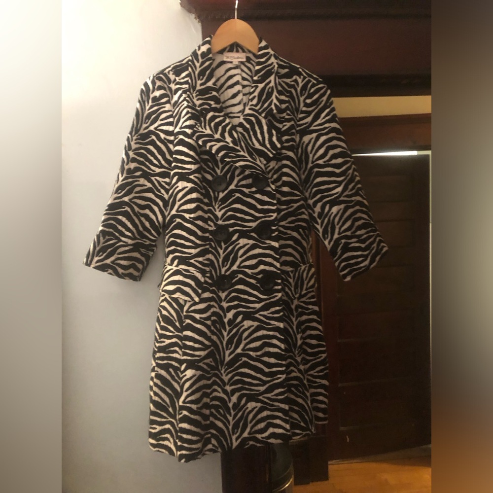 3 Sisters Black and Cream Zebra-Print textured Coat